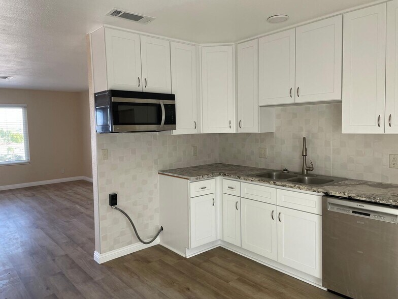 Building Photo - 151195 Rio Vista Dr