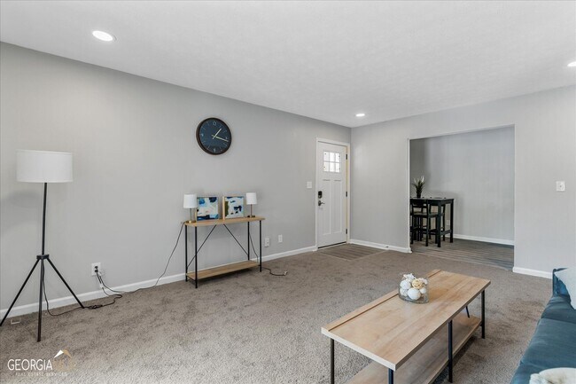 Building Photo - 1701 Hawthorne Ave