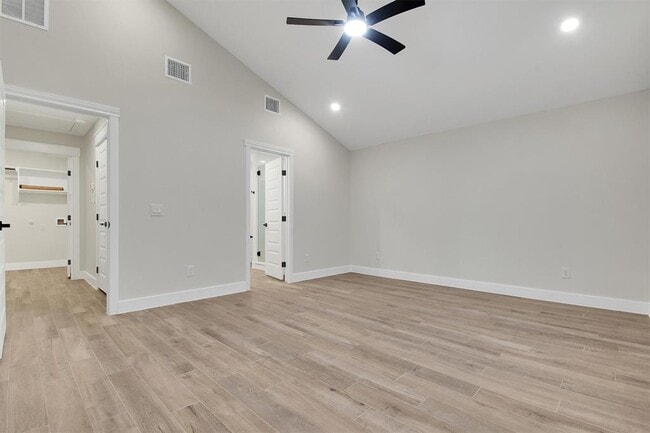 Building Photo - 346 Nene Ln