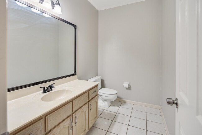 Building Photo - 979 Welbeck Cove