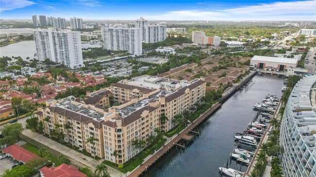 Building Photo - 3001 NE 185th St