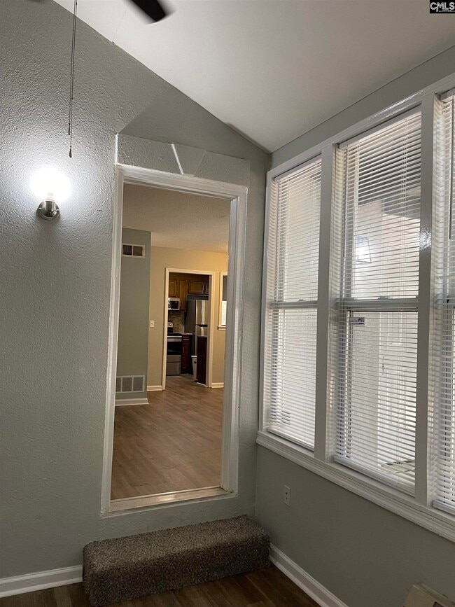 Building Photo - 3736 Elberta St