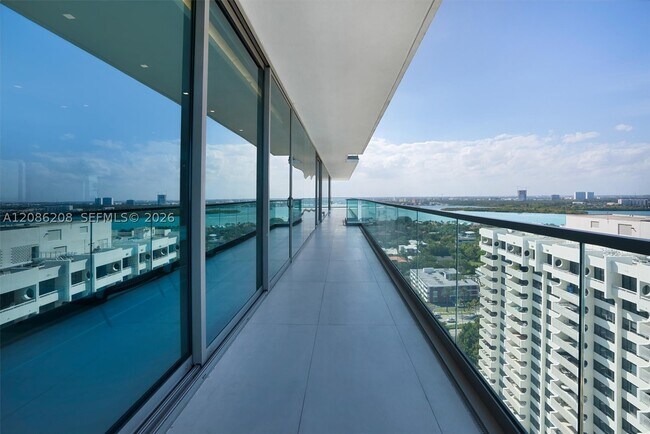 Building Photo - 10203 Collins Ave
