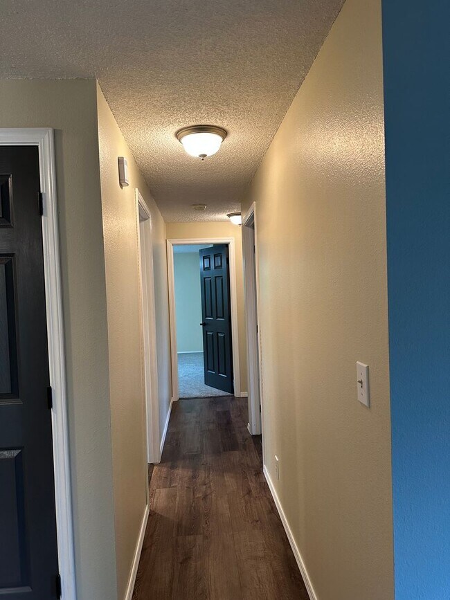 Building Photo - Beautiful 3 bedroom 2 bath house in Thurston!