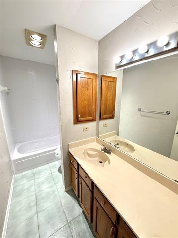 Building Photo - 1321 Chicota Dr