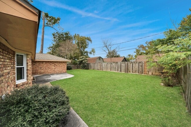 Building Photo - 10514 Haddington Dr