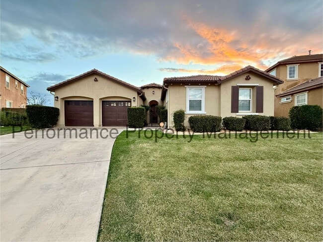 Primary Photo - Stunning 3 Bed/2 Bath Gated Home w/ RBP & ...
