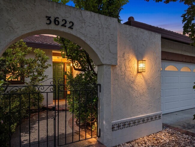 Building Photo - 3622 Citrus Ave