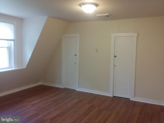 Building Photo - 52 Pear Rd