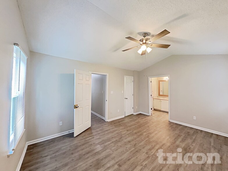 Building Photo - 3520 Lytham Pl