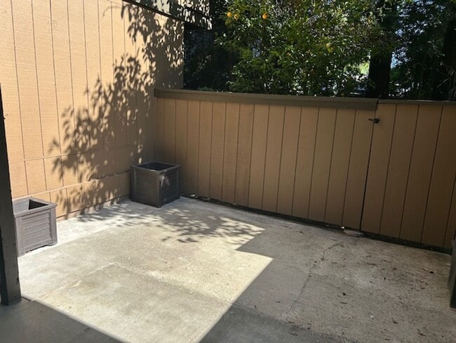 Building Photo - Charming 2 Bedroom, 1 Bath Condo in Cotati...