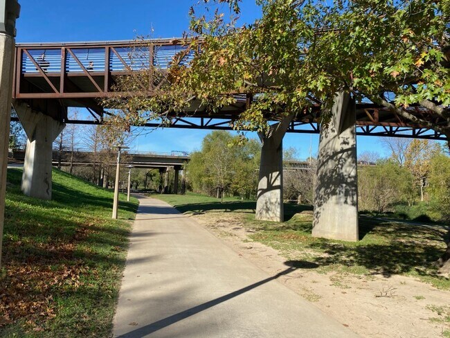 Building Photo - 1900 Genesee St