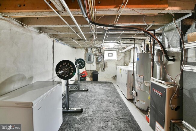 Building Photo - 3120 Almond St