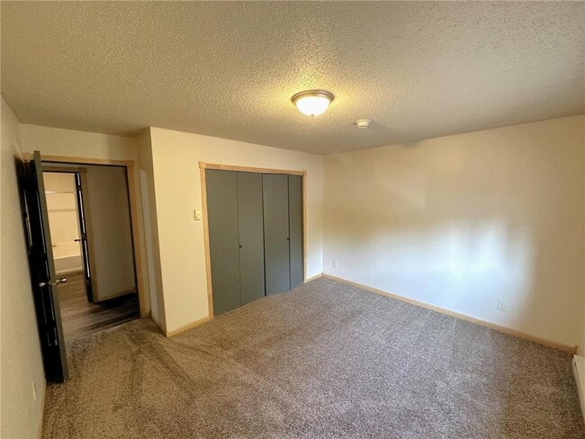 Building Photo - 308 Willow St