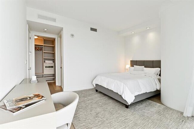 Building Photo - 10203 Collins Ave