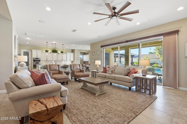 Building Photo - 4908 S Figueroa Ln