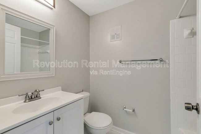 Building Photo - 4267 Parkview Ct