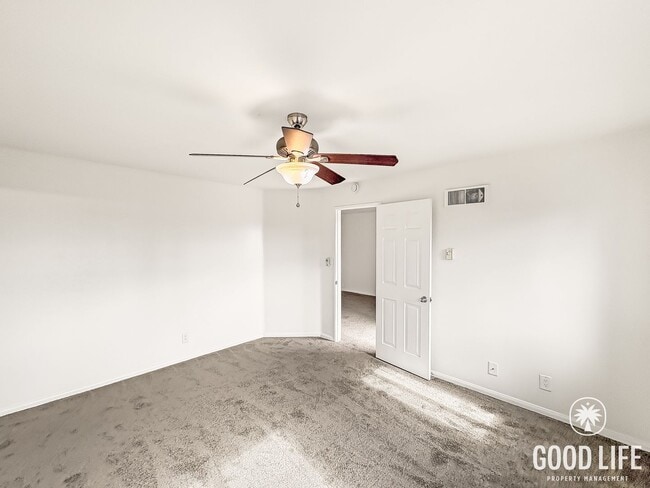 Building Photo - Modern UTC Condo with En Suite Bedrooms, Balcony & Community Amenities