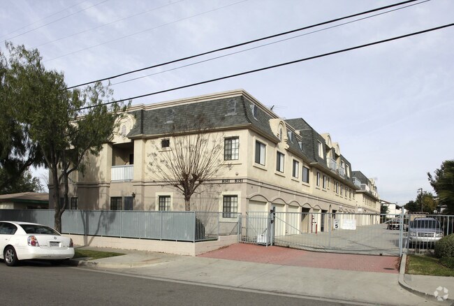 Primary Photo - 8141-8151 E 4th St