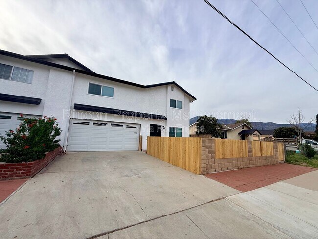 Building Photo - 607 Lemon Way