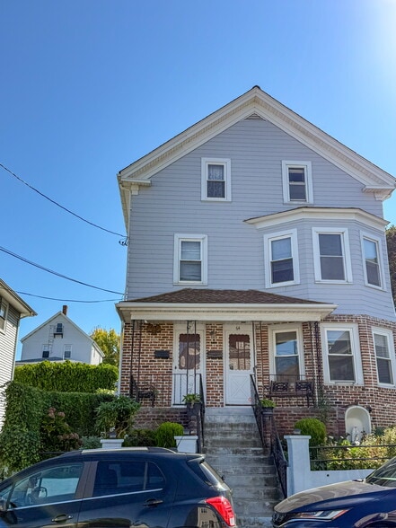 Front of House - 62 Fourth St