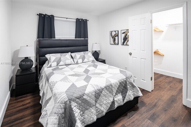 Building Photo - 1371 NE 110th Terrace