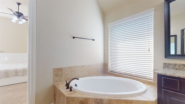 Building Photo - 29127 Crested Butte Dr