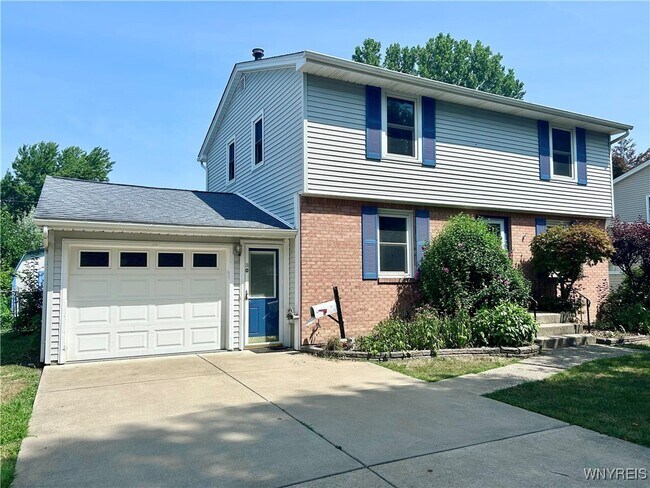 Primary Photo - 30 Joanie Ln