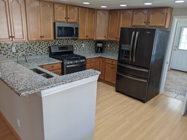 Building Photo - 6768 Shelter Ln
