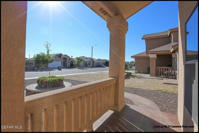 Building Photo - 1345 Fito Hernandez St