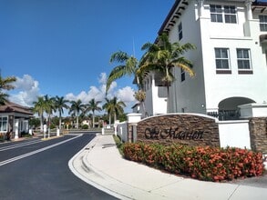 Building Photo - 8620 NW 97th Ave