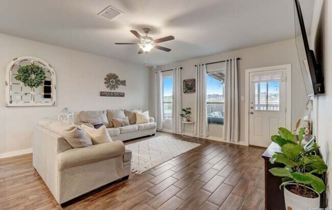 Building Photo - **Your Dream Home Awaits in Gated Ladera!*...