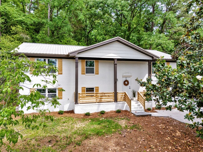 Building Photo - 917 S Forrest Dr