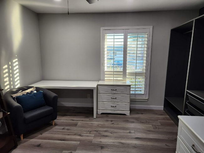 Building Photo - 3207 E Juniper Ave