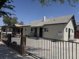 Building Photo - 624 W Holt Ave