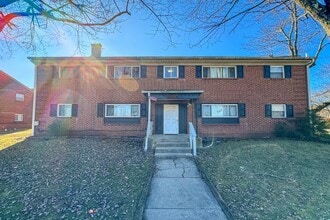 Building Photo - 5905 Devington Rd