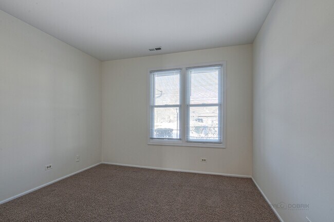 Building Photo - 191 Hemingway Ct