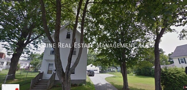 Building Photo - 261 Birch St