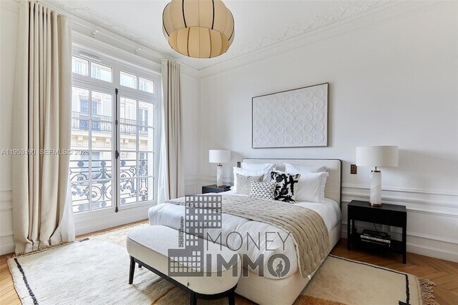 Building Photo - 11 Rue St