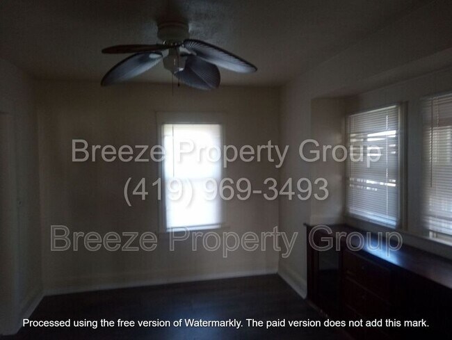 Building Photo - 244 Knower St