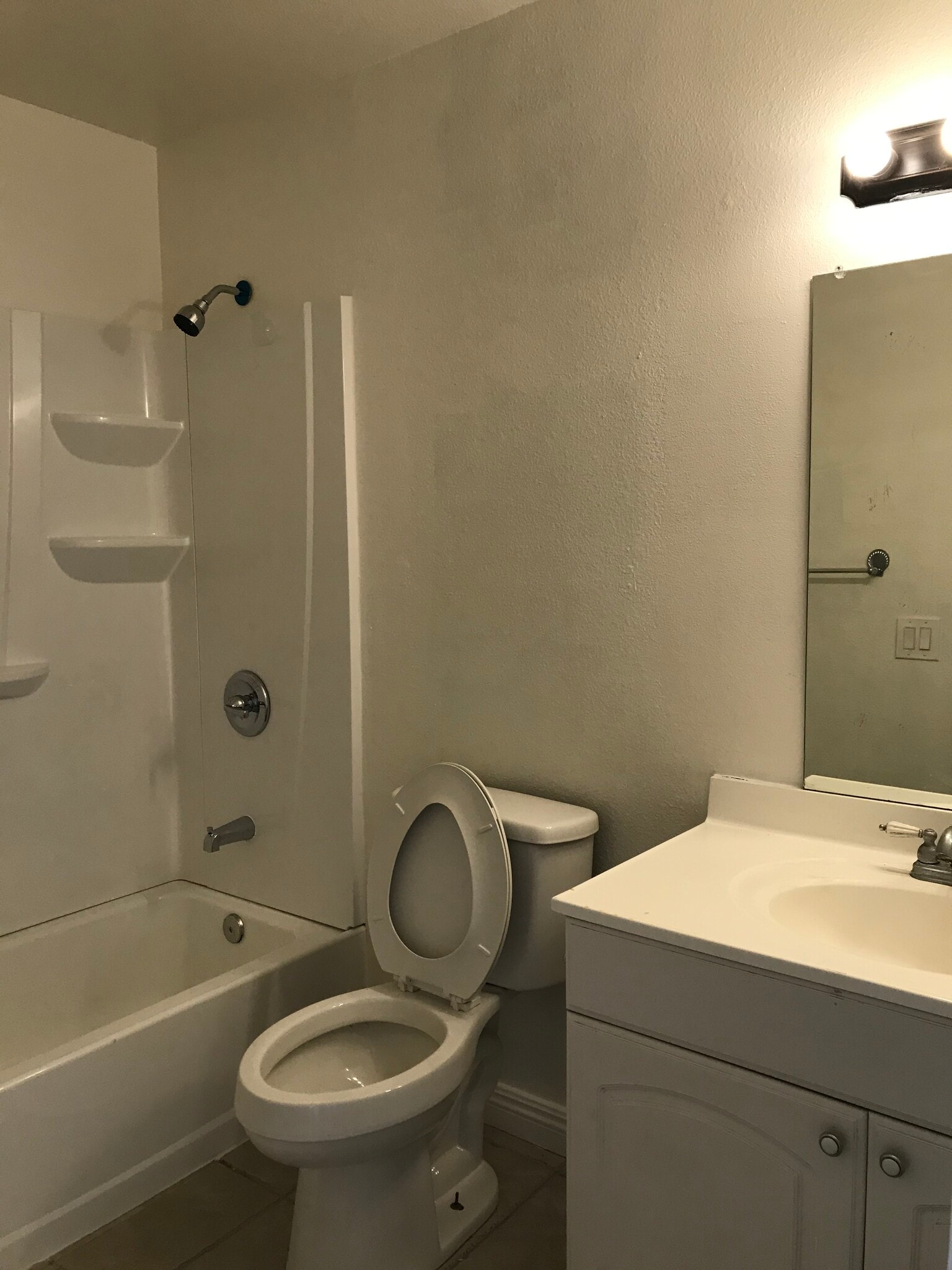 Guest bathroom - 1219 Savona Pl