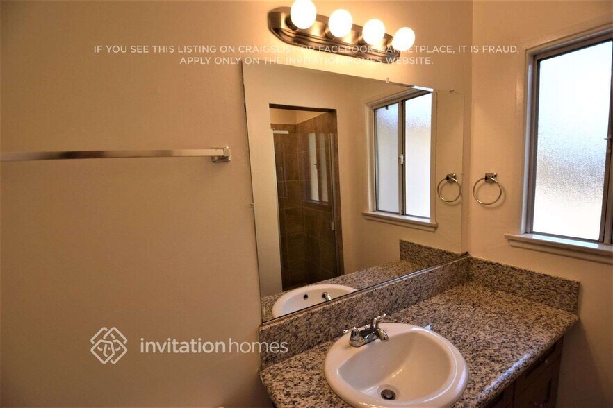Building Photo - 11240 Gaviota Ave