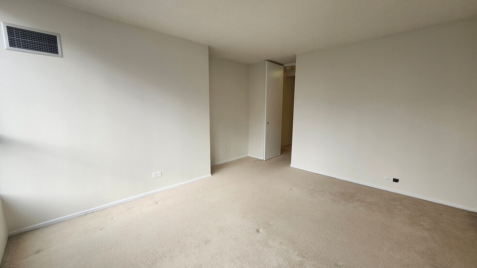 Building Photo - 405 N Wabash Ave