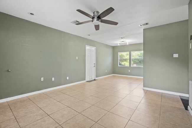 Building Photo - 108 Bonita Ave