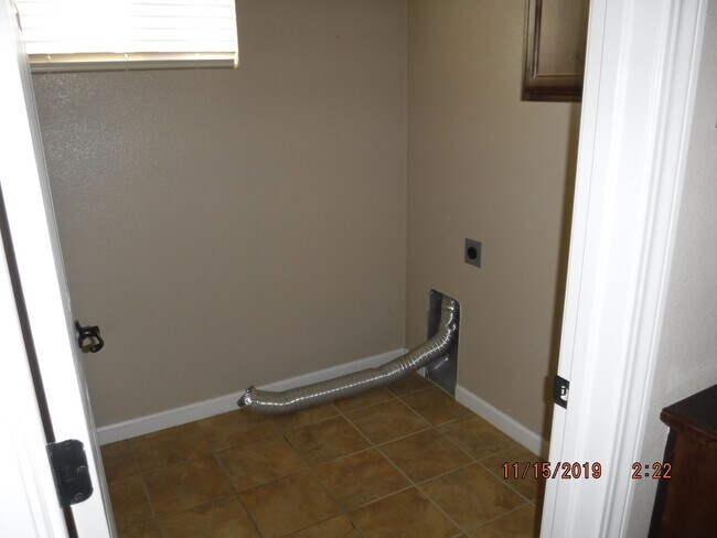 Building Photo - 1127 Manchester Way