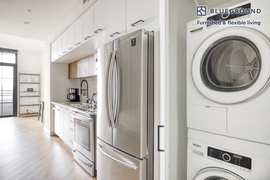 Building Photo - 550 Morse St NE