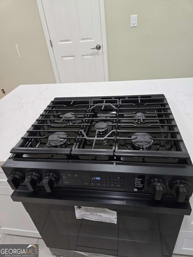 Building Photo - 3817 Captain Dr