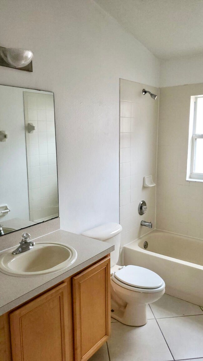 Building Photo - 12750 Sophiamarie Loop