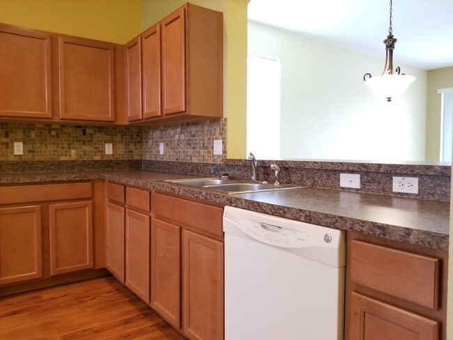 Building Photo - Welcome to this charming 3-bedroom home located in the sought-after Esprit community of St. Cloud.