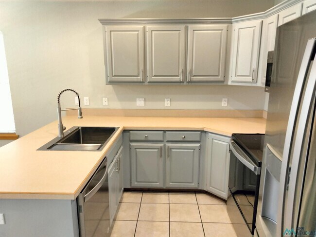 Building Photo - 2301 Reese Dr